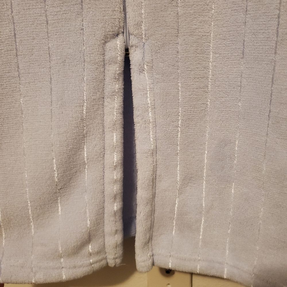 Miss Elaine Lounger Robe - Picture 8 of 9